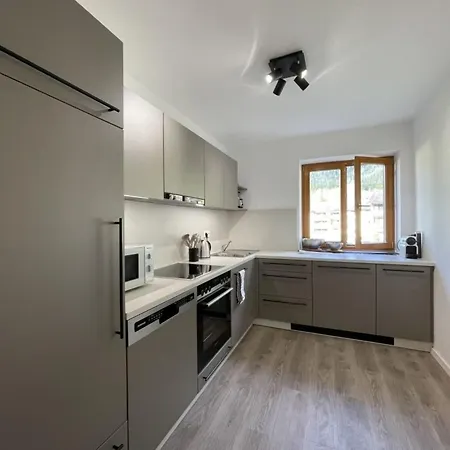 Moderne Mit Berg- Und Isarblick Apartment